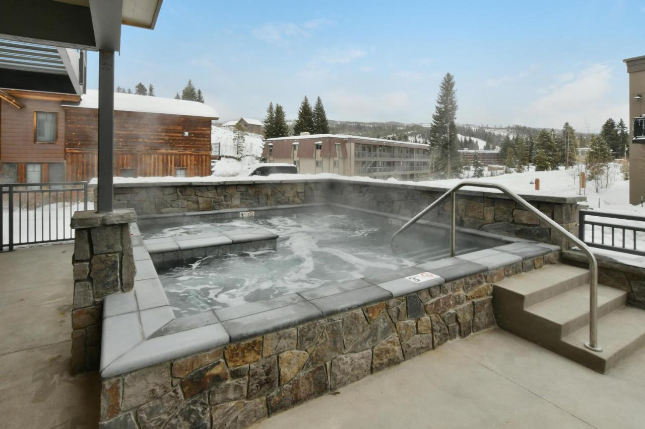 Luxury Mountain View Condo with Hot Tub and Activity Perks Winter Park Exterior photo