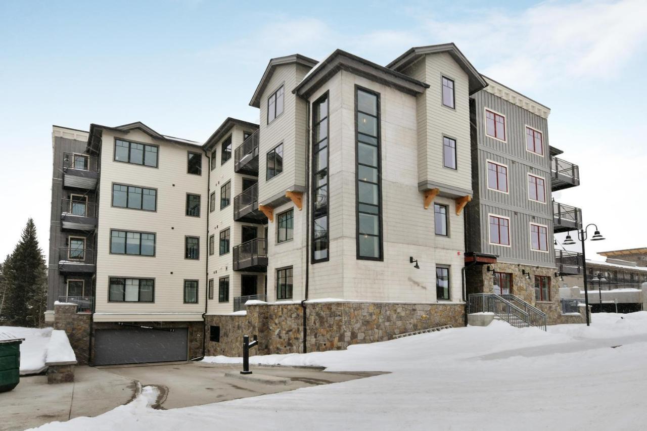 Luxury Mountain View Condo with Hot Tub and Activity Perks Winter Park Exterior photo